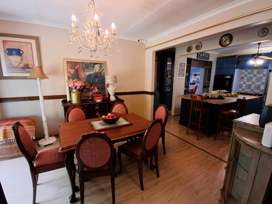 5 Bedroom Property for Sale in Doringkruin North West
